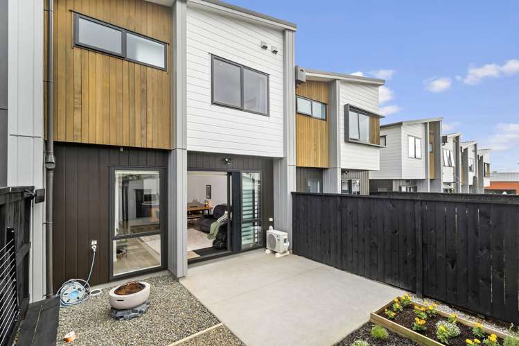 25B Henry Tayler Rise Milldale_10