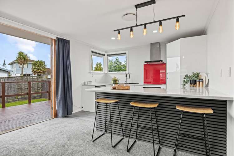 379 Breezes Road Aranui_4