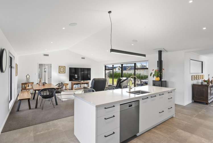 14 Merino Crescent Kirwee_13