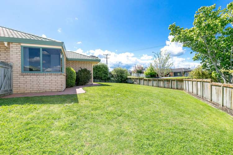 2 Highgrove Drive Grandview Heights_18