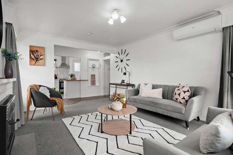 16 Manapouri Place Glenview_2