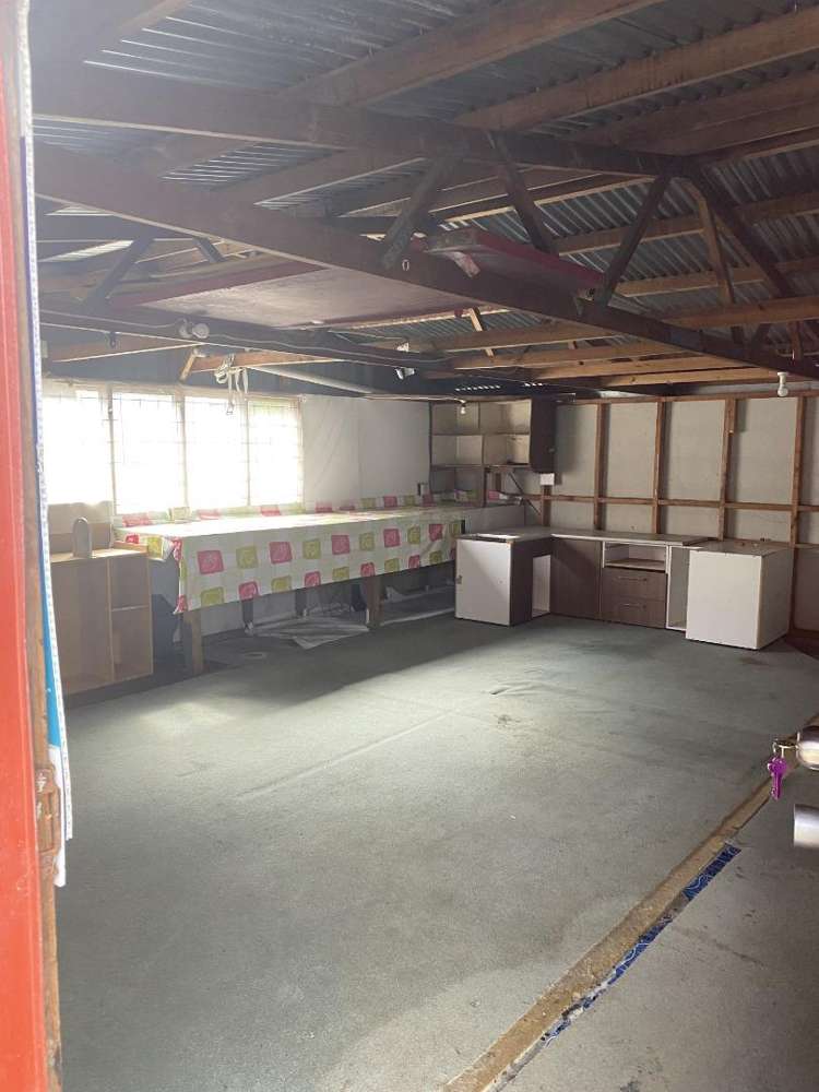 8 Freyberg Avenue 10695_19