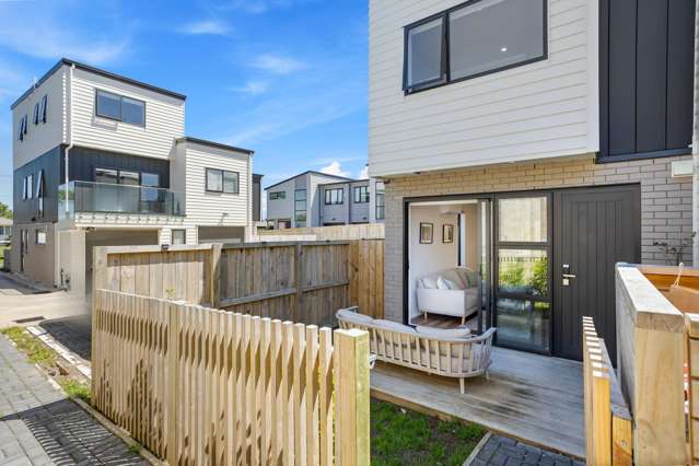 Freehold, Convenient And Ready To Go