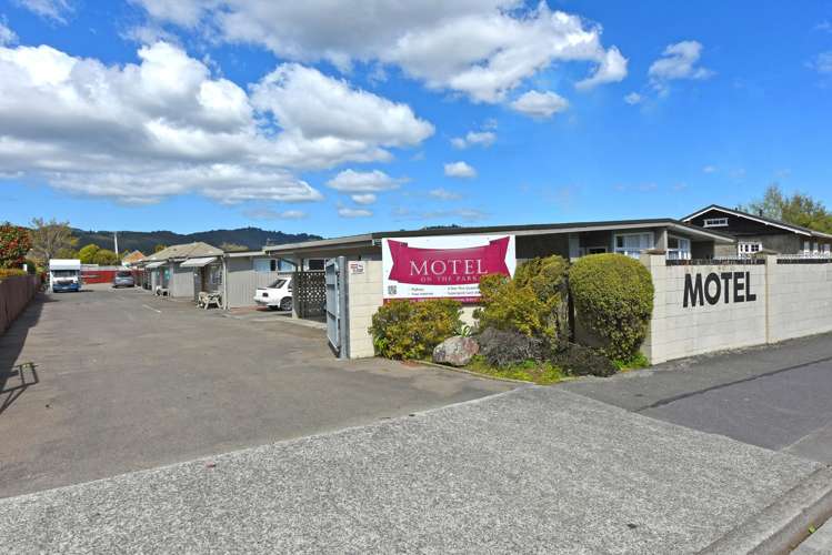 438 Fergusson Drive Upper Hutt_1