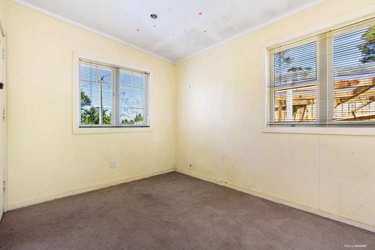 20 Rauhuia Crescent Parau_9