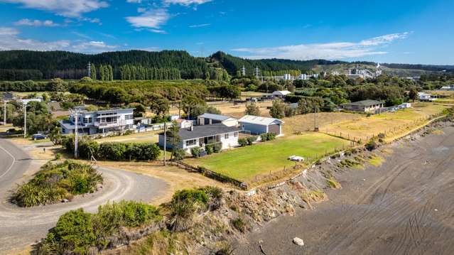 43 North Shore Road Whirinaki_1