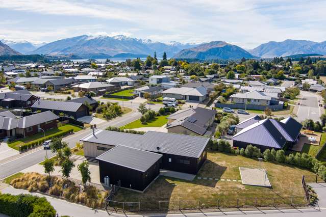 18 Turnbull Crescent Wanaka_2