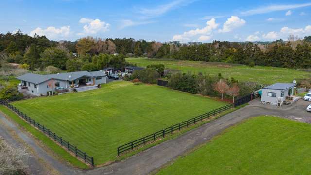 124 Boord Crescent Kumeu_1