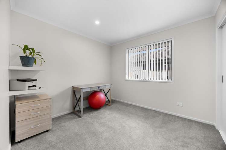 13 Leebank Crescent Riverhead_15