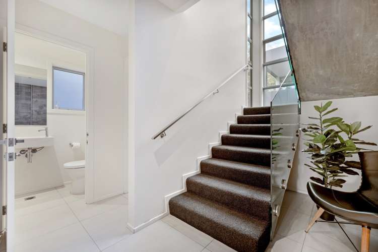 2/15 Melbourne Street Queenstown_5