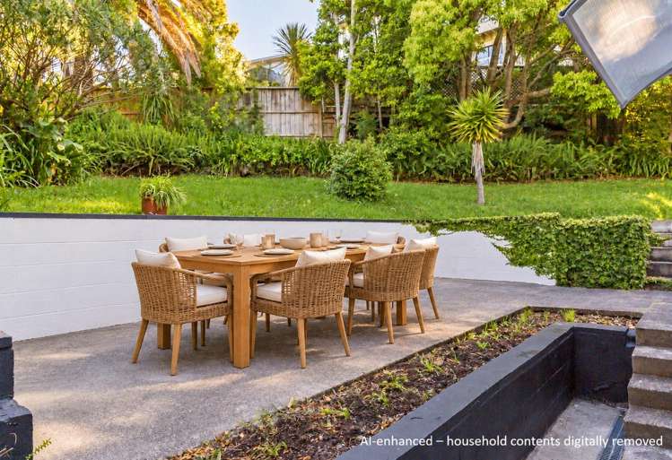2/1 Marina Road Torbay_12