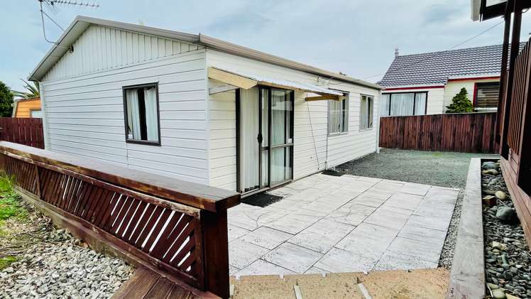 8 Idesia Place Totara Heights_18