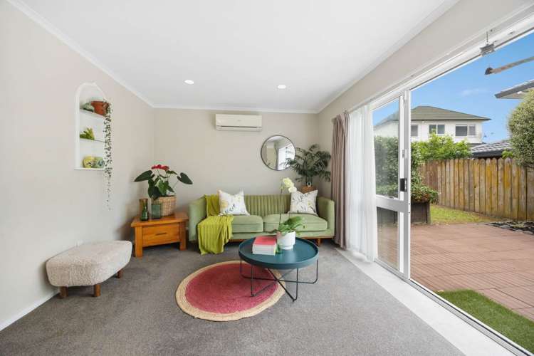 2/26 Headcorn Place Botany Downs_8