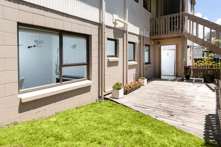 3/1 Simon Ellice Drive Bayview_6