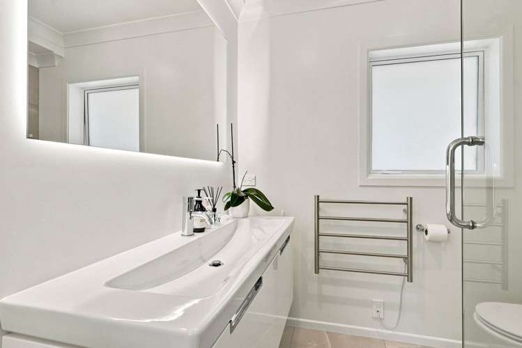 53 Regency Park Drive Gulf Harbour_18
