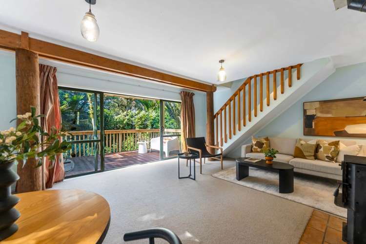 281 Huia Road_2