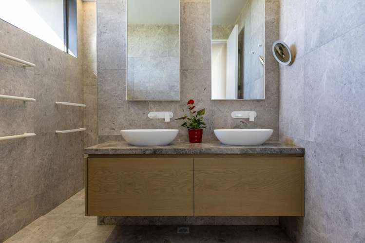 35 Pukenamu Road Rainbow Point_31