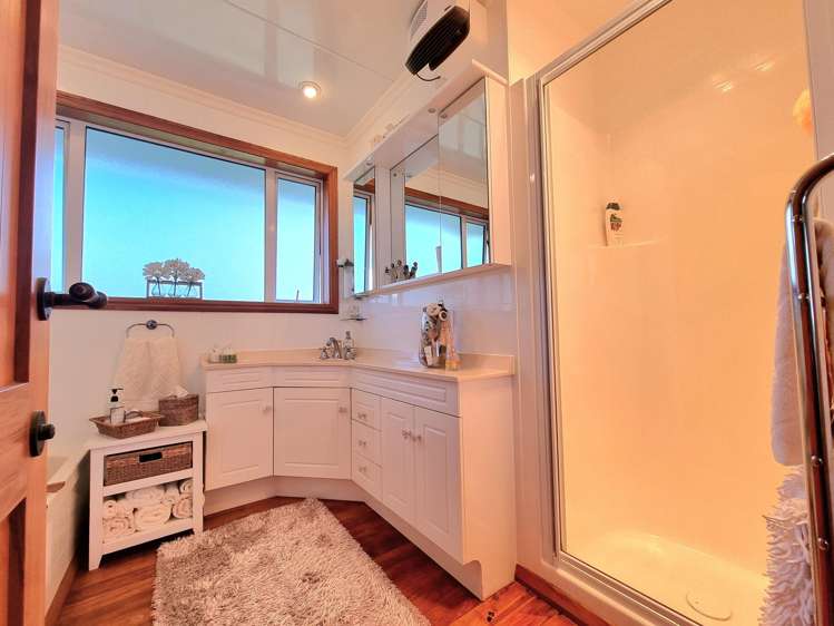 355 Main South Road Paroa_12