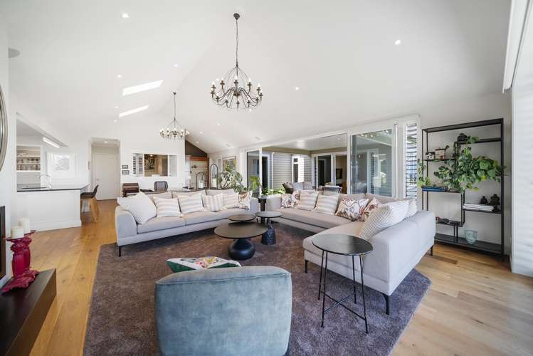 22 Lawrence Carter Drive Bombay_15