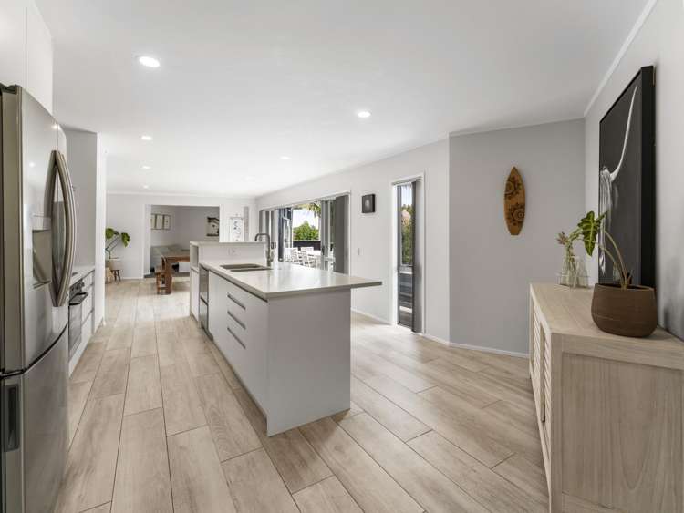 60 Intrepid Crescent Beachlands_6