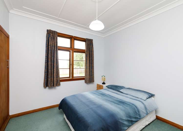 82 Bell Road West Halcombe_13