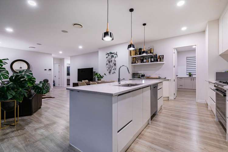 97 Colonial Drive Silverdale_11