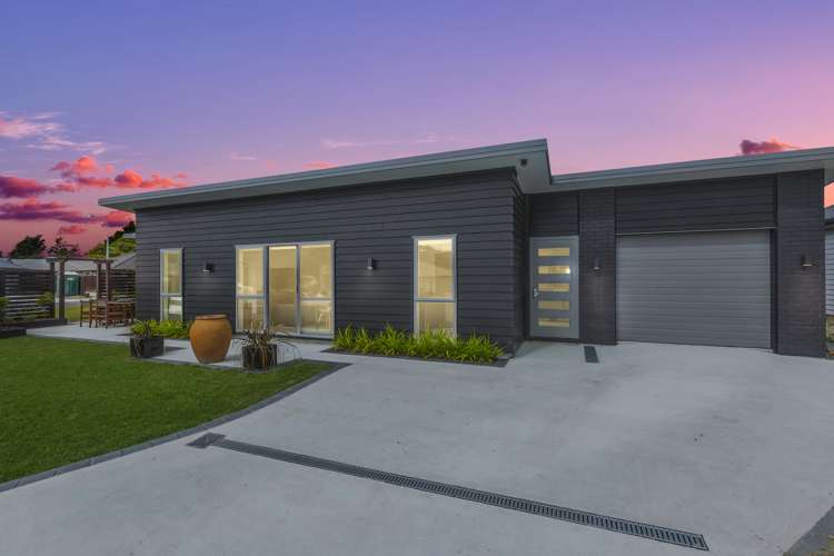 3 Passchendaele Grove Trentham_0