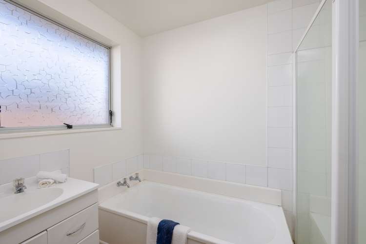 1/11 Farnborough Street Aranui_9