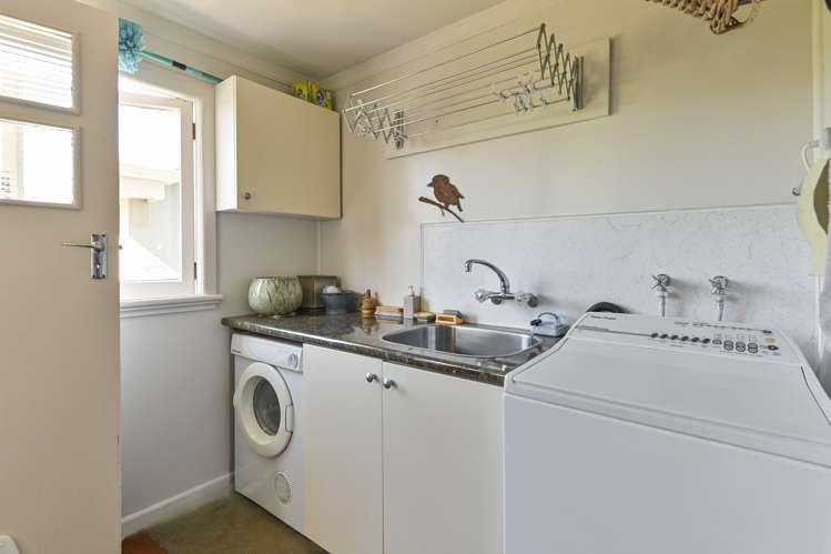 571 Lyndhurst Road Frimley_19