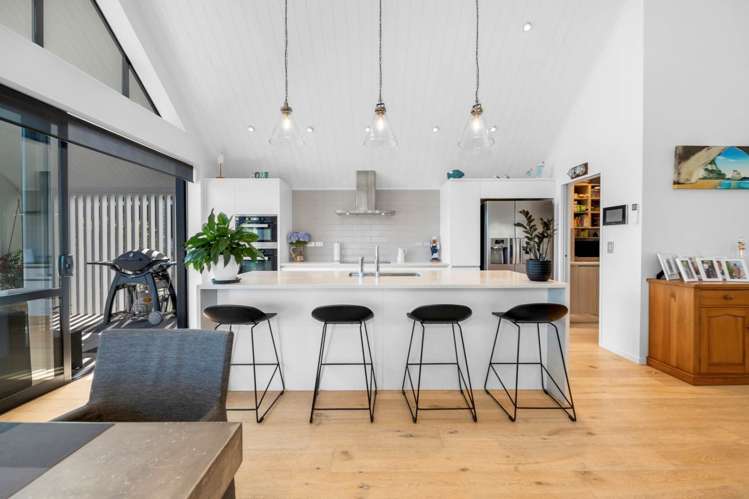 169 Jack Lachlan Drive Pine Harbour_1