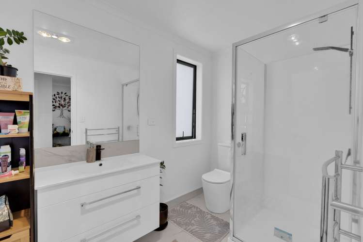 20 Te Tiireke Drive Glenview_15