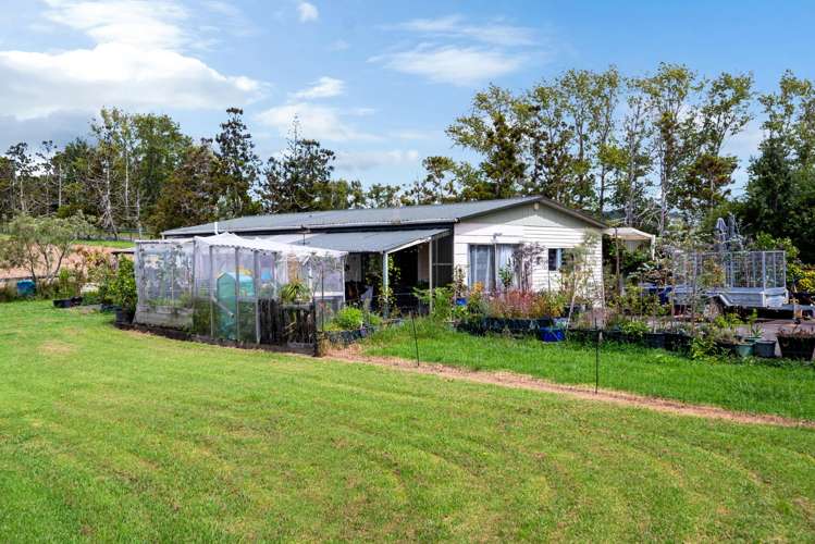 336 Ireland Road Waitoki_10