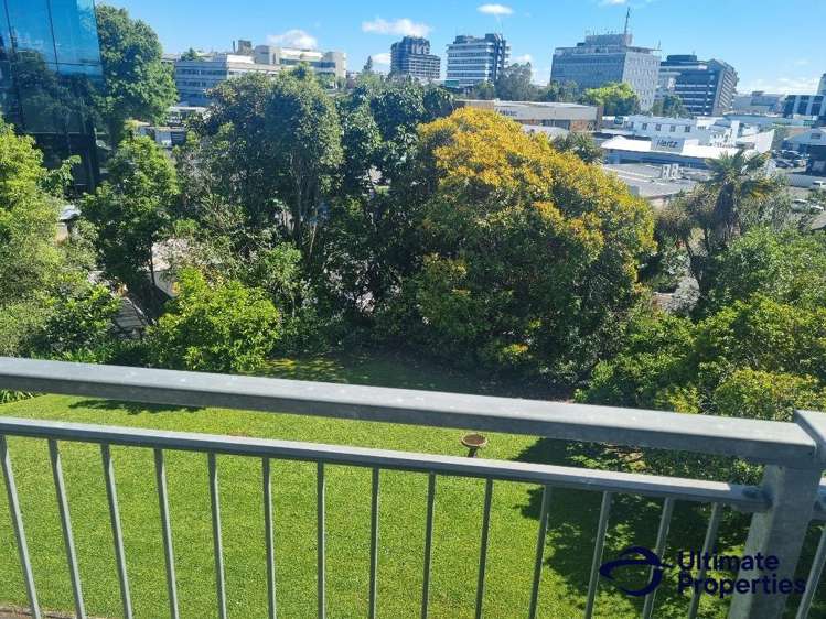 8/89 Tristram Street Hamilton Central_8