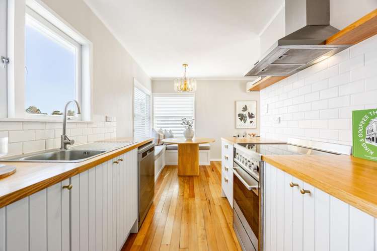 15 Hellyers Street Birkdale_2