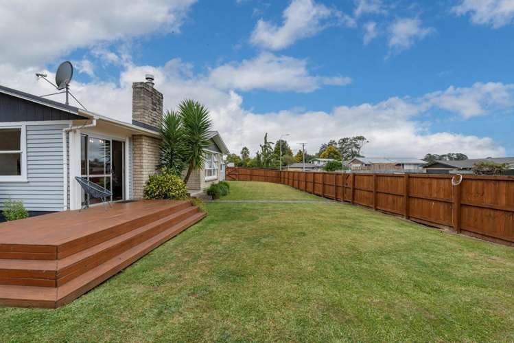 22 Joanna Place Deanwell_11