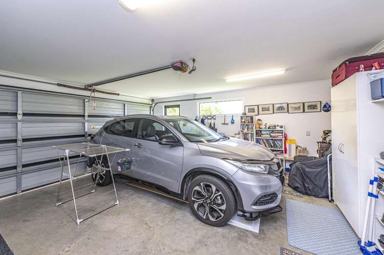 8 Lithgow Drive Otamatea_28