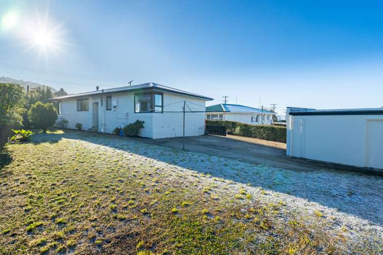 24 Gilkison Street Halfway Bush_17