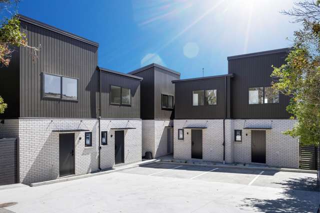 New, Freehold & Priced to Sell!