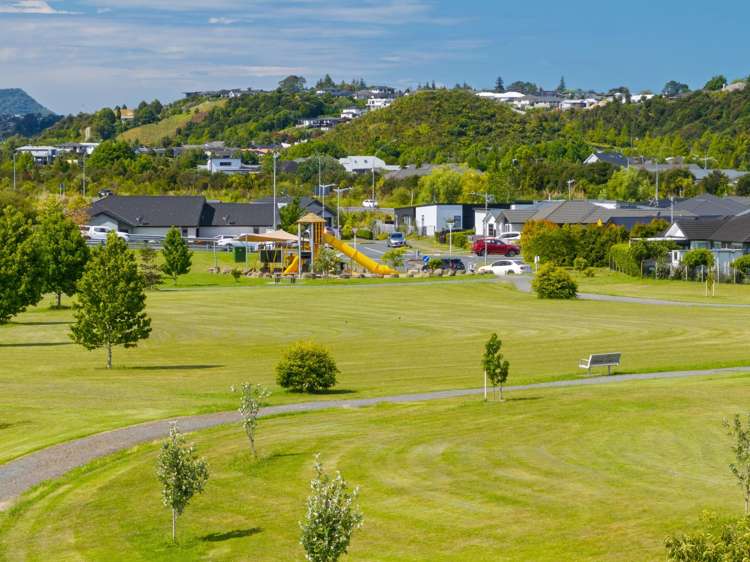 87 Awataha Crescent Pyes Pa_20