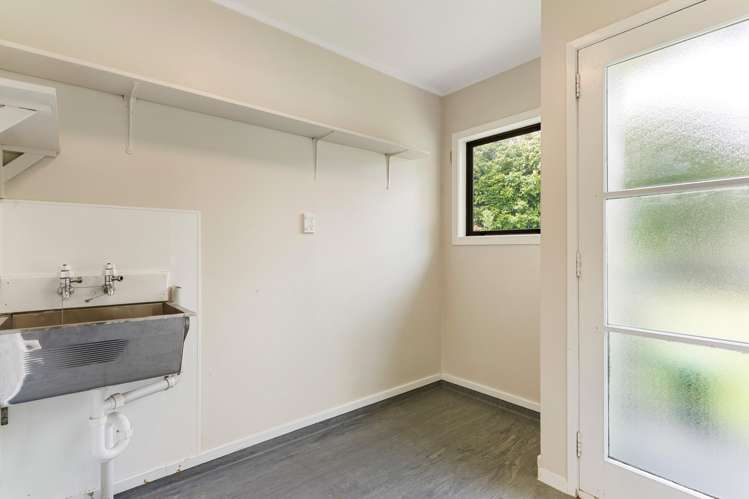 18 Reinga Place Massey_11