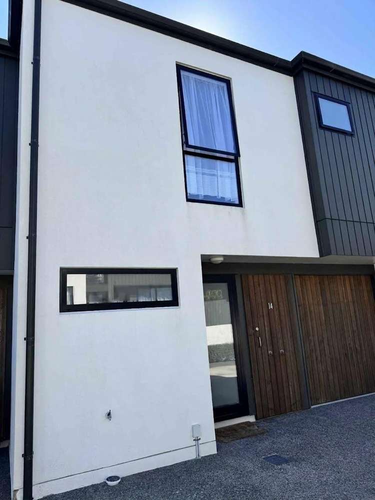 14/6 Oswald Crescent Paparangi_22