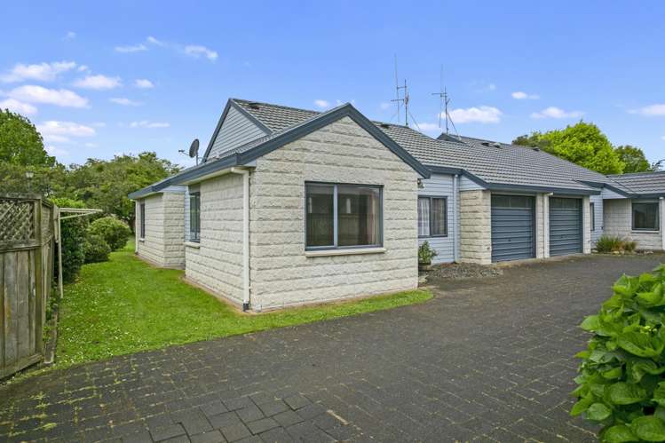16 Cedar Crescent Matamata_0