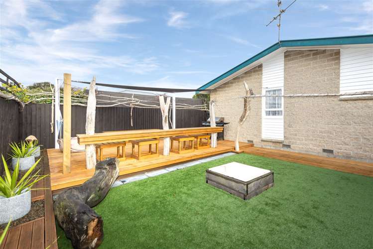 8 Otaki Place North New Brighton_16