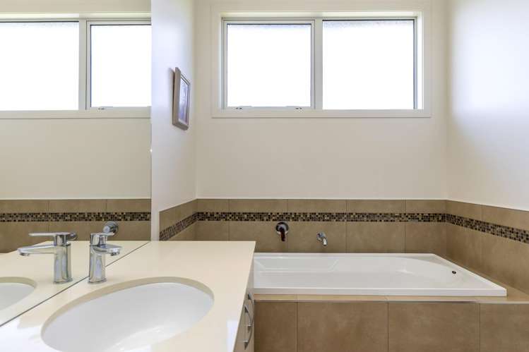 30 Kurapoto Lane Rainbow Point_18