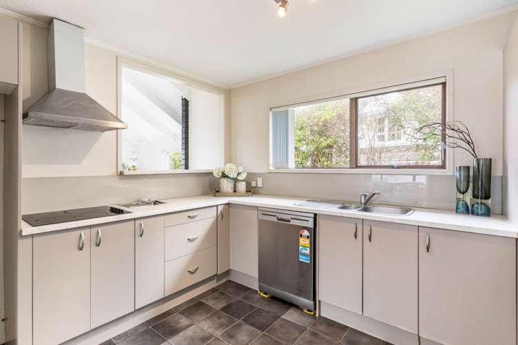 12 Palliser Lane Browns Bay_17