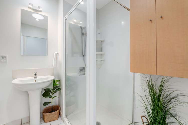 24/3 Riverside Road Orewa_8