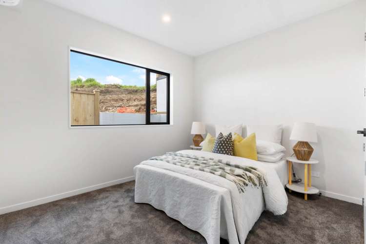 12 Mill Hill Close Flat Bush_35