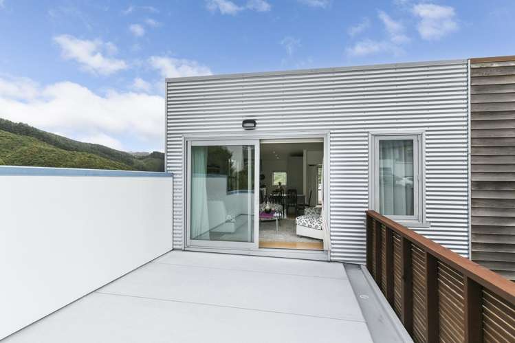 82 Saddleback Grove Karori_6