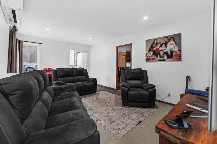 84 Ferndown Avenue Papatoetoe_6