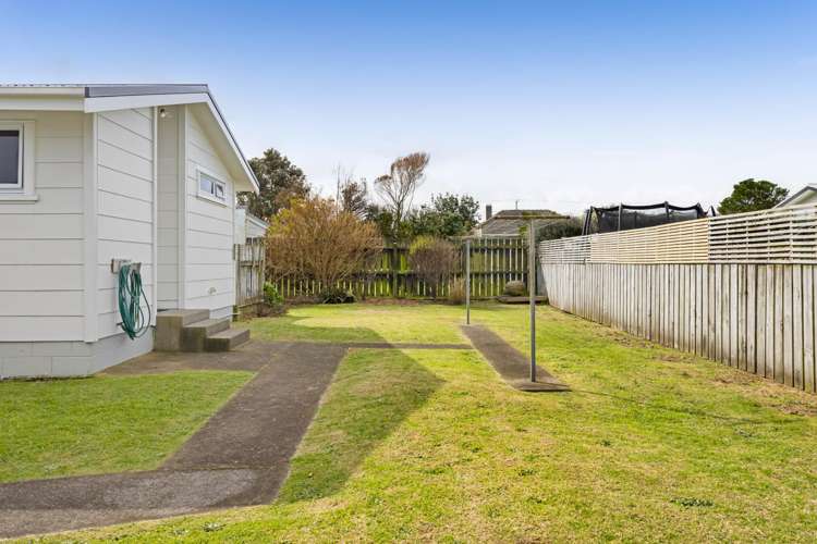 8 Hughson Place Opunake_22